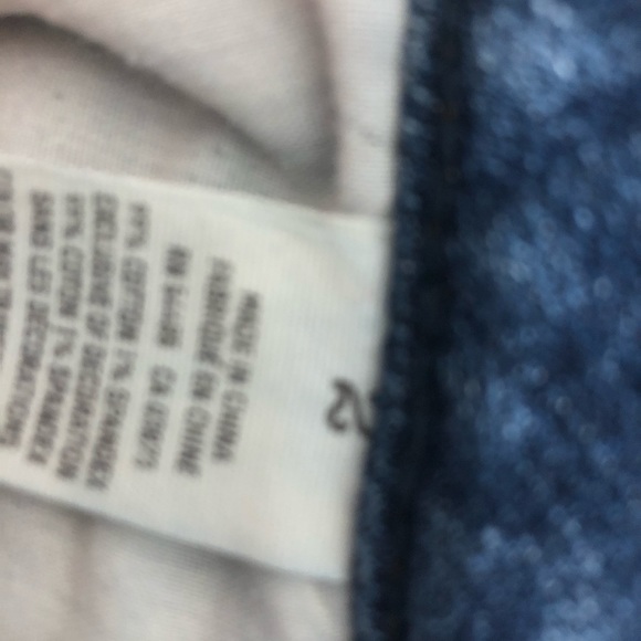 American Eagle Jean Shorts - Picture 4 of 4